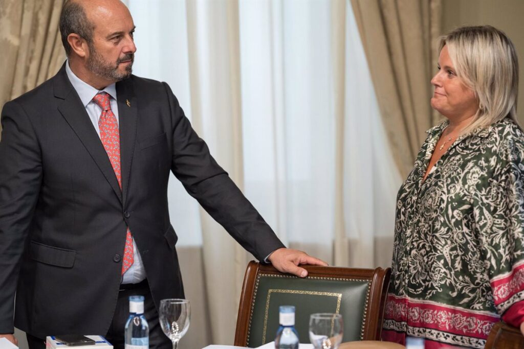 Senadores no podrán ocultar el uso de taxis, afirman letrados del Senado