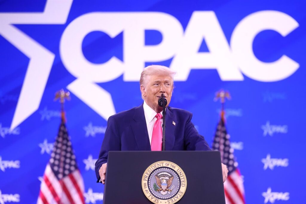 Trump Elogia a Santiago Abascal en la Cumbre de Conservadores en EE.UU. por su Excelente Labor: 'Gracias, Santiago'