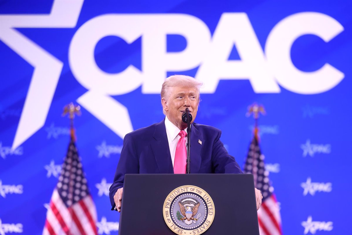 Trump Elogia a Santiago Abascal en la Cumbre de Conservadores en EE.UU. por su Excelente Labor: 'Gracias, Santiago'