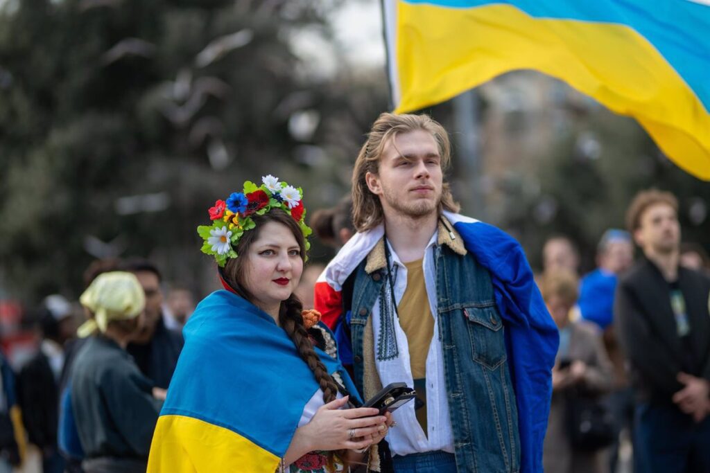 UE Refuerza la Solidaridad Global con Ucrania en el Tercer Aniversario de la Guerra
