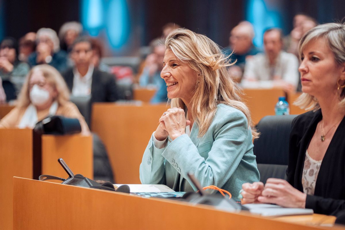Yolanda Díaz Urge al PSOE a Impulsar la Legislatura con una Reforma Fiscal de Izquierda