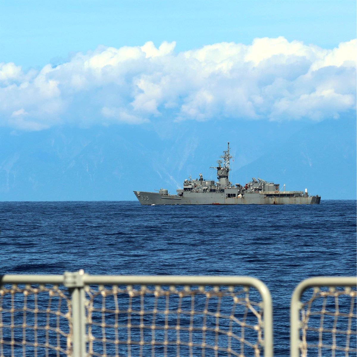Accidente Marítimo: Buque de la Armada de Taiwán Choca contra Pesquero Chino