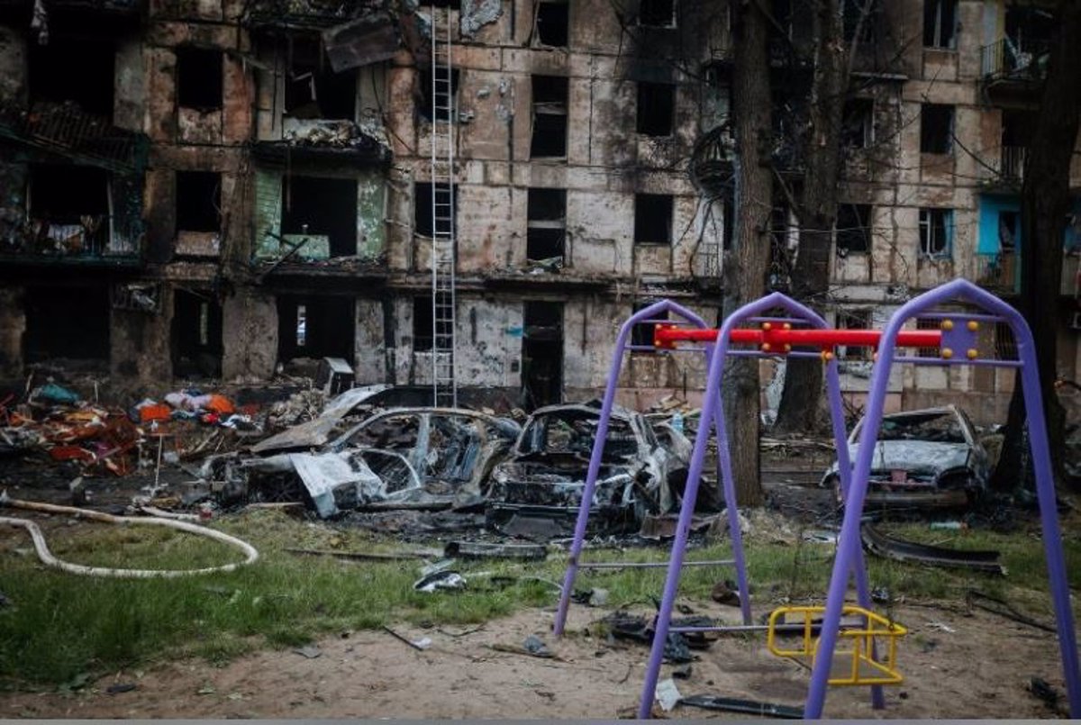 Al menos 12 heridos, incluidos 2 menores, en ataques rusos en Krivói Rog, Ucrania