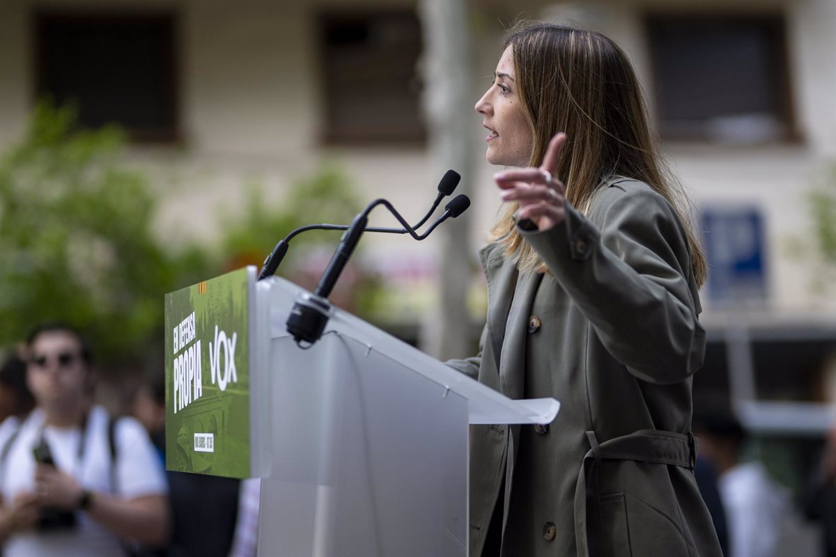 Calvet (Vox) critica a los socialistas por "bajarse los pantalones" ante la condonación del FLA