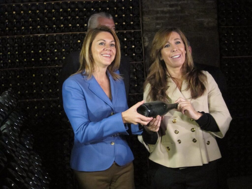 Cospedal y Sánchez Camacho en el Congreso: Rueda de Prensa sobre la 'Operación Cataluña'