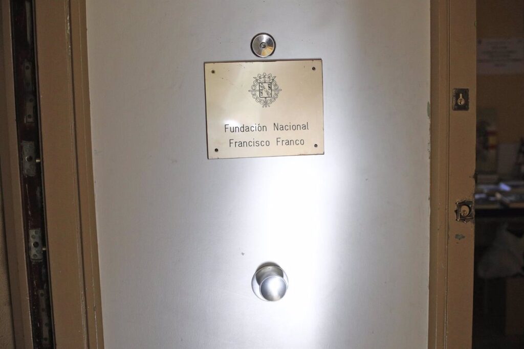 ERC Exige Responsabilidades al Gobierno por Inacción Contra la Fundación Franco, Dos Años Tras la Ley de Memoria