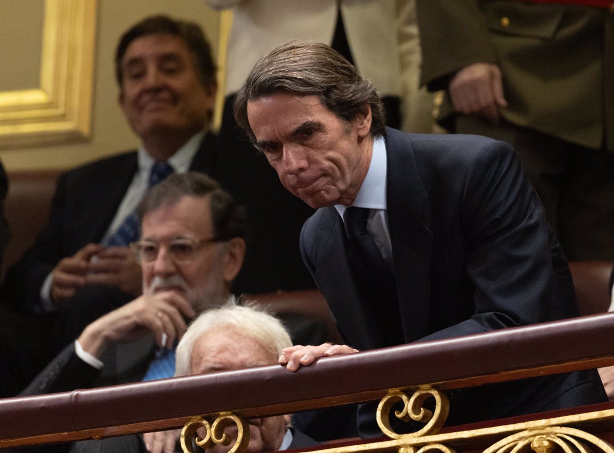 ERC Solicita la Citación de Aznar en el Congreso por las 'Cloacas' y la Comparecencia de Rajoy, Cospedal, Fernández Díaz y Sánchez Camacho