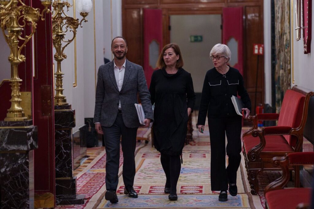 El Congreso Acepta los Vetos del Gobierno a las Leyes del PP y Podemos para Evitar que se Tributen el SMI