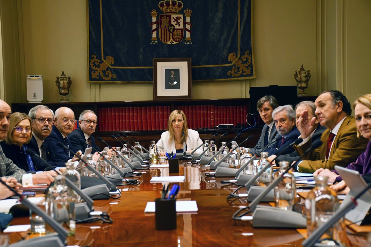 El Gobierno Evaluará la Gratuidad en la Formación de Opositores a Jueces y Fiscales Tras Informe del CGPJ