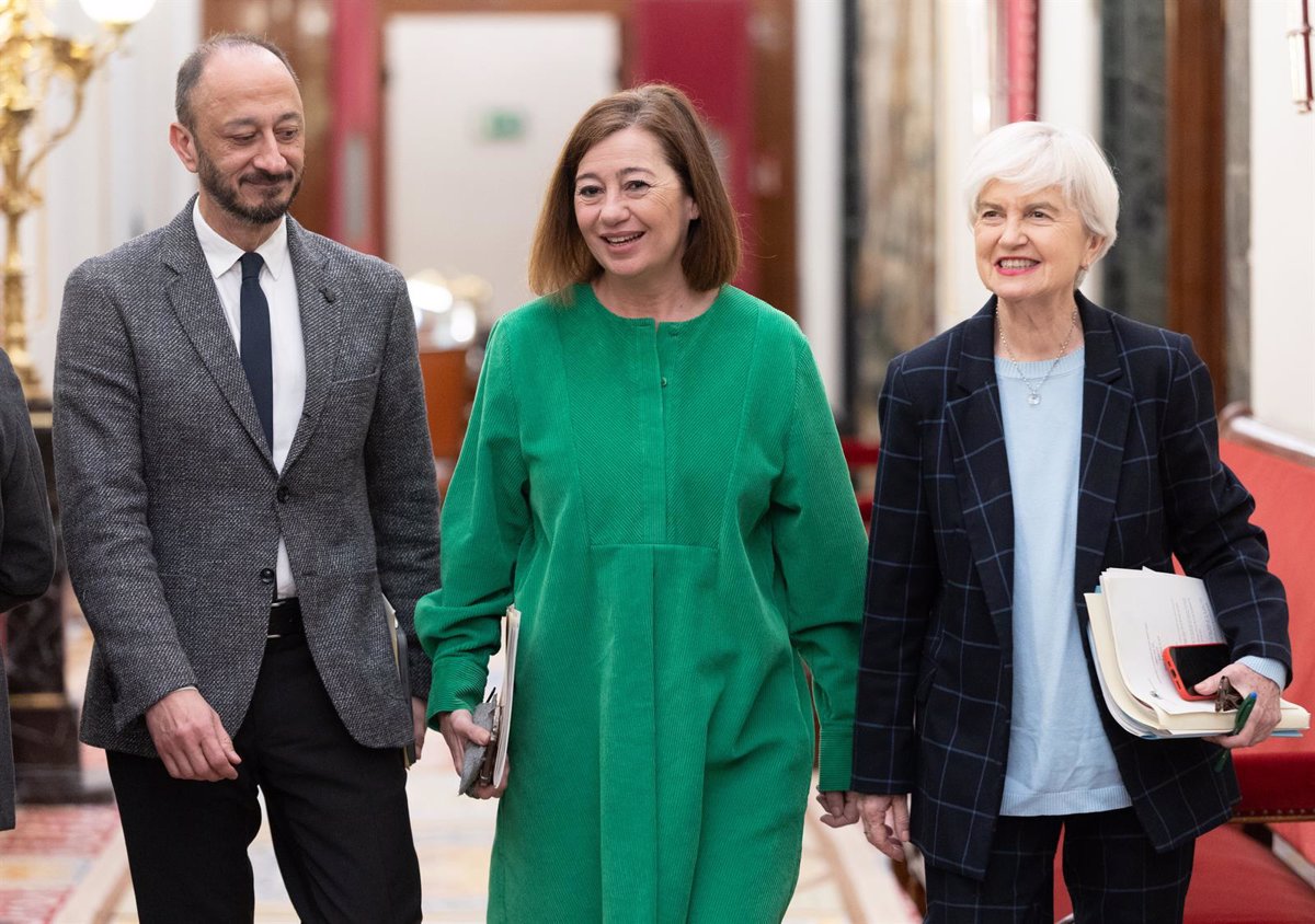 El PSOE y Sus Aliados Proponen Sanciones para Informadores que Dañen a Otros Medios en el Congreso