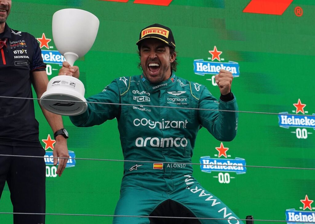 Fernando Alonso, uno de los 20 mejores pilotos de F1 de la historia: "Es un verdadero grande"