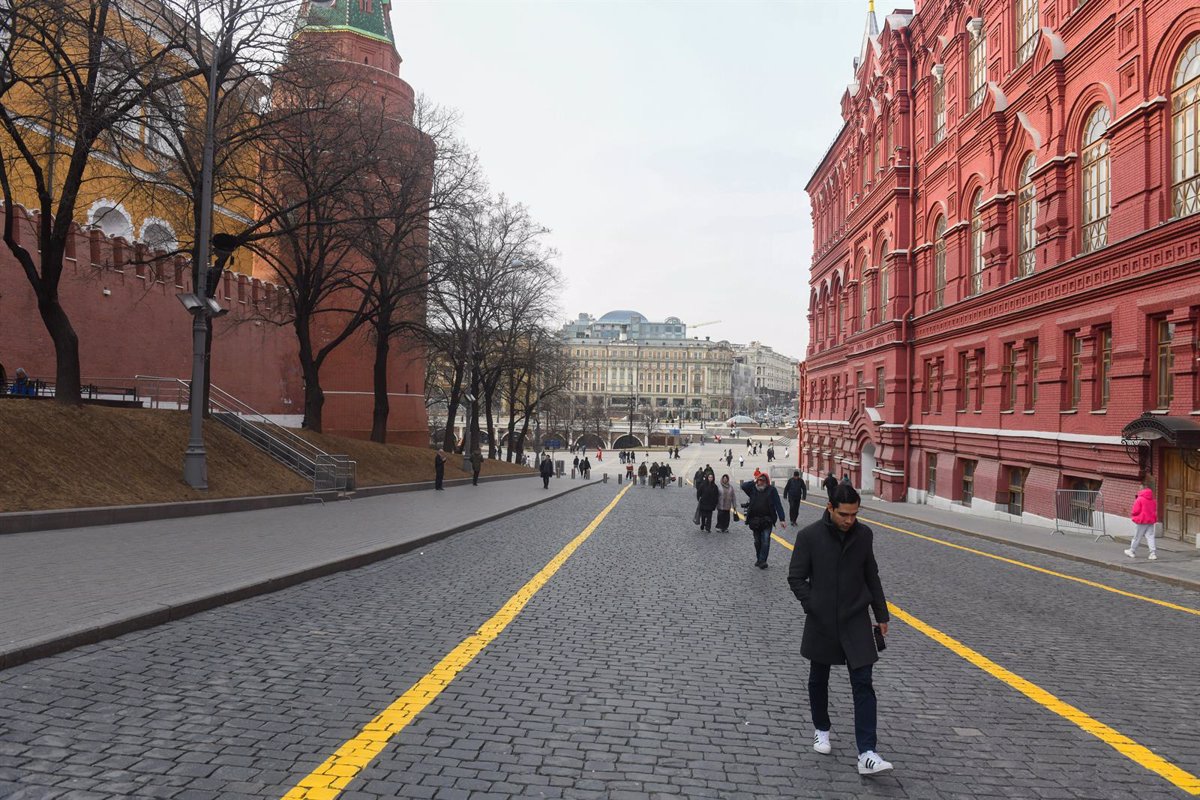 Kremlin Advierte que Ataque Masivo con Drones Dificulta el Diálogo con Ucrania