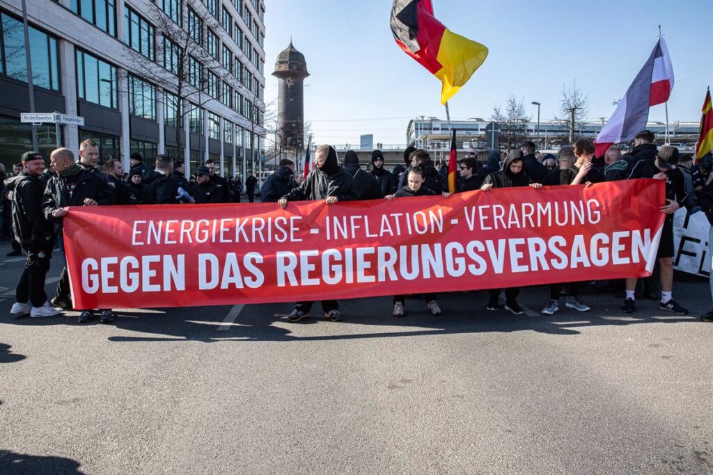 La Policía Disuelve Manifestación Neonazi en Berlín Después del Éxito de una Contramanifestación Antifascista