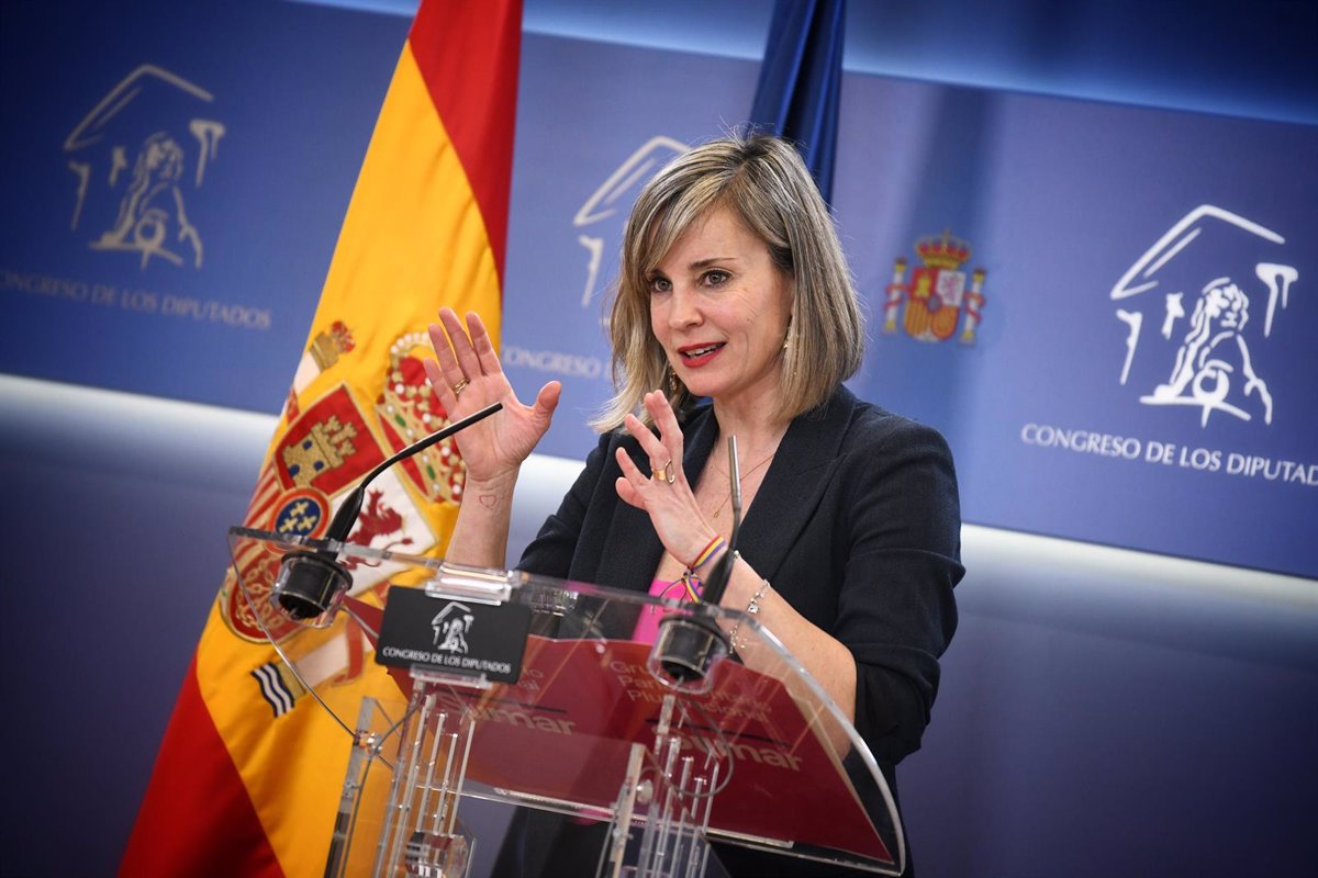 La portavoz de Sumar evita opinar sobre el gasto militar mientras espera detalles de la reunión entre Sánchez y Díaz