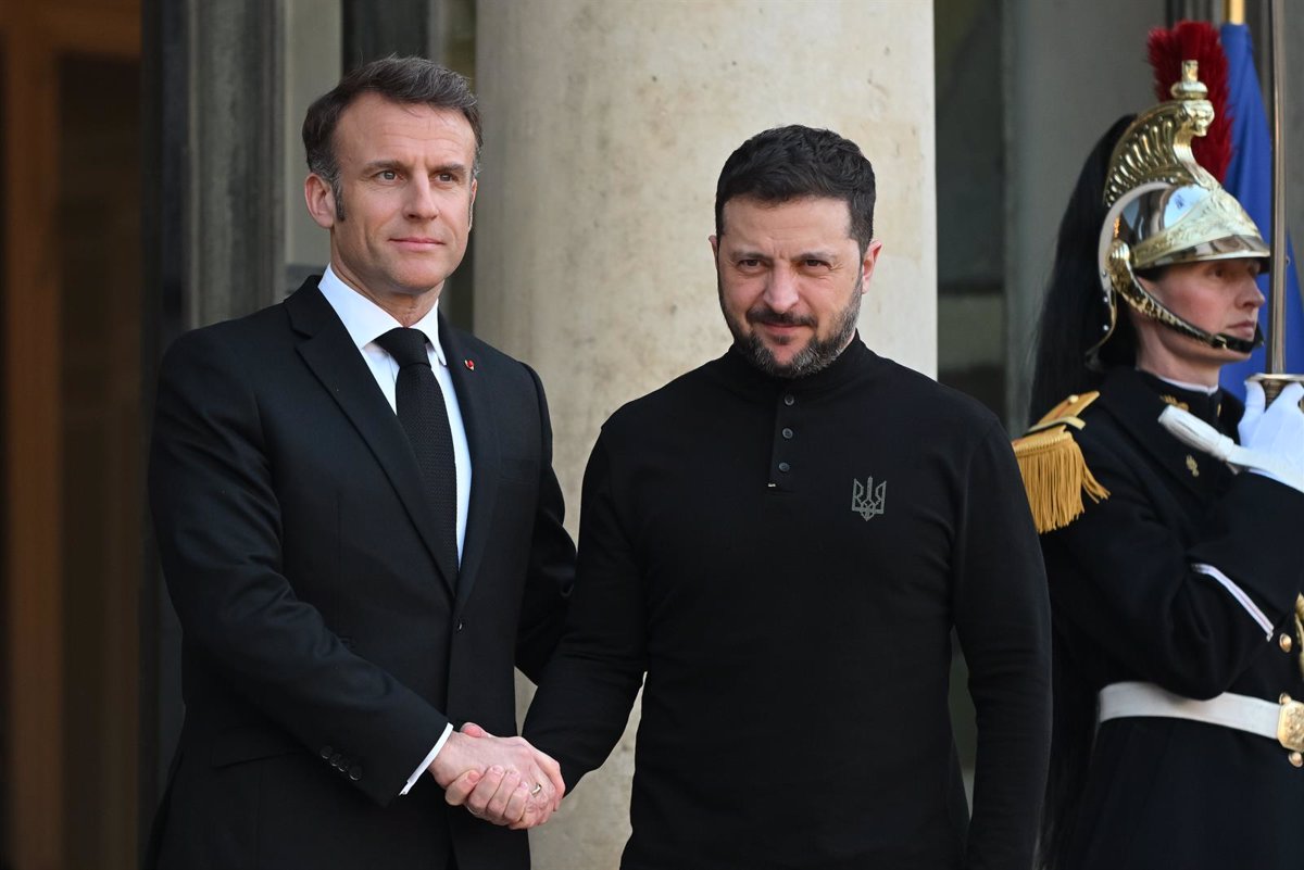 Macron Anuncia el Envío de Misión Franco-Británica para Capacitar al Ejército Ucraniano
