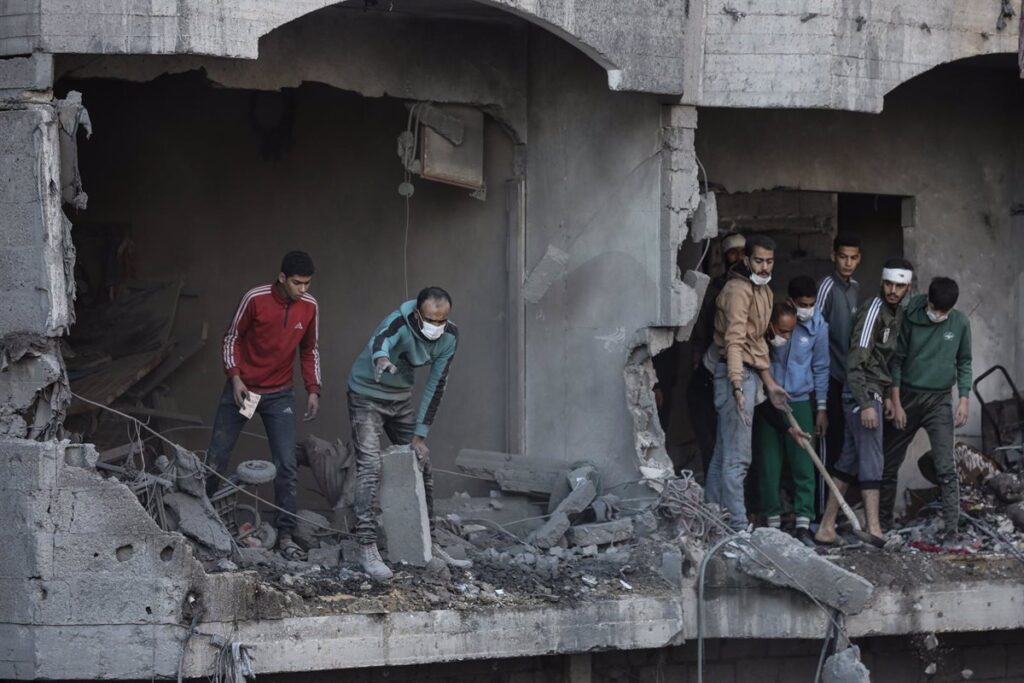 Muertos en la Franja de Gaza: Casi 900 víctimas desde el inicio de la ofensiva israelí