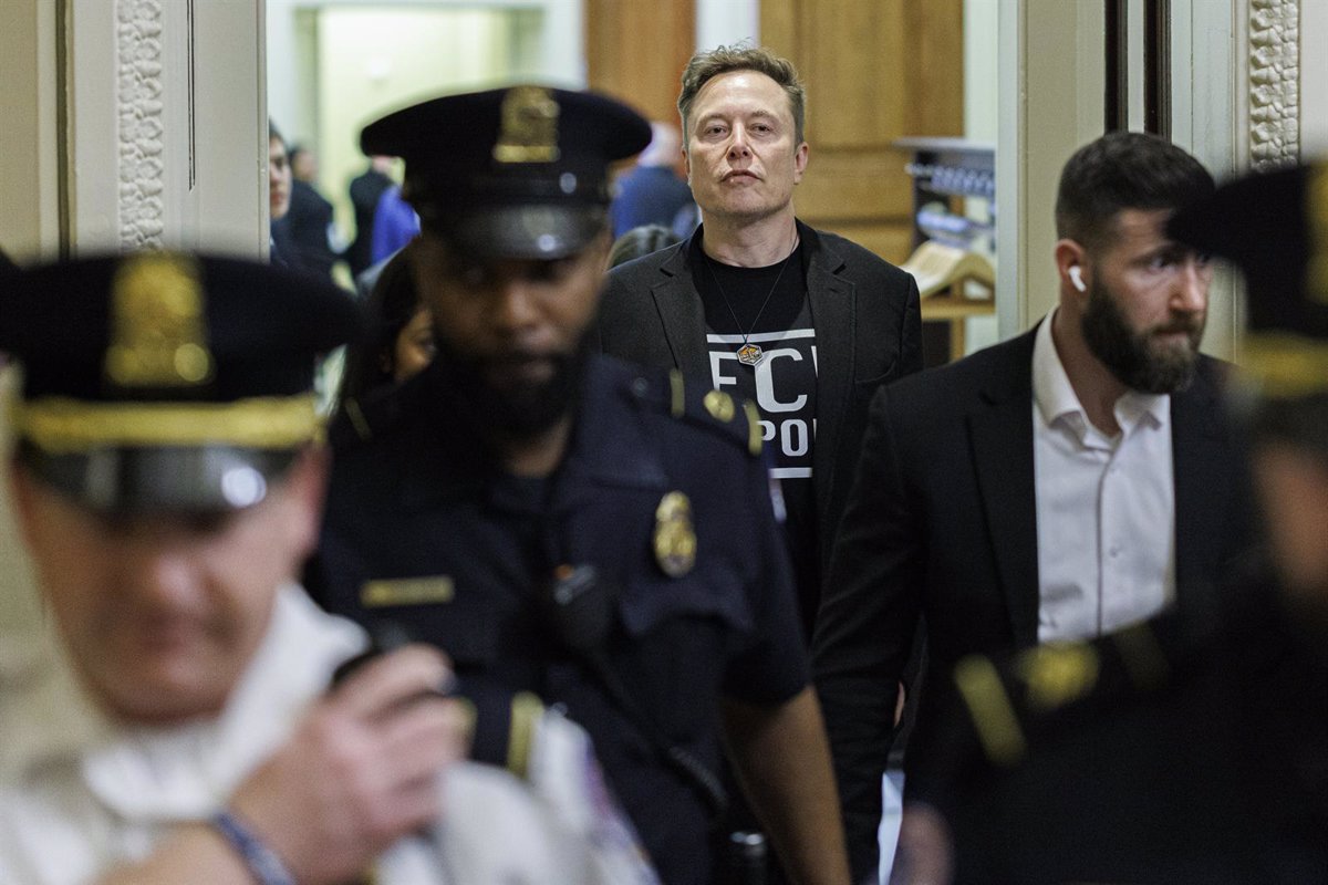 Musk aboga por que Estados Unidos abandone la OTAN y deje de financiar la defensa europea