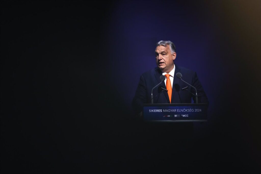Orbán Aboga por una 'Europa de Naciones' y Anuncia la Eliminación de los 'Lacayos de Bruselas'