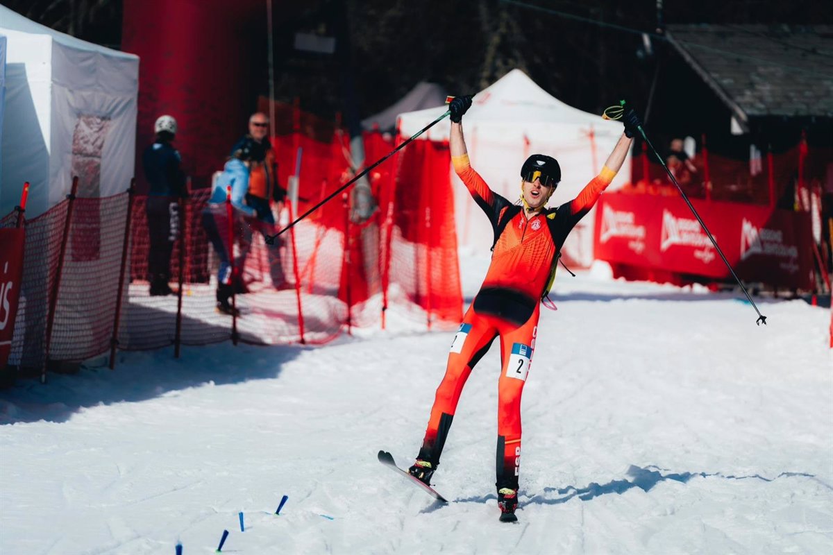 Oriol Cardona se corona nuevamente campeón del mundo de skimo en esprint.