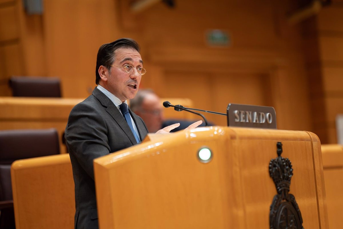 PP critica que la política exterior favorece la 'agenda' de Sánchez, mientras Albares defiende su aporte sobre la guerra de Irak