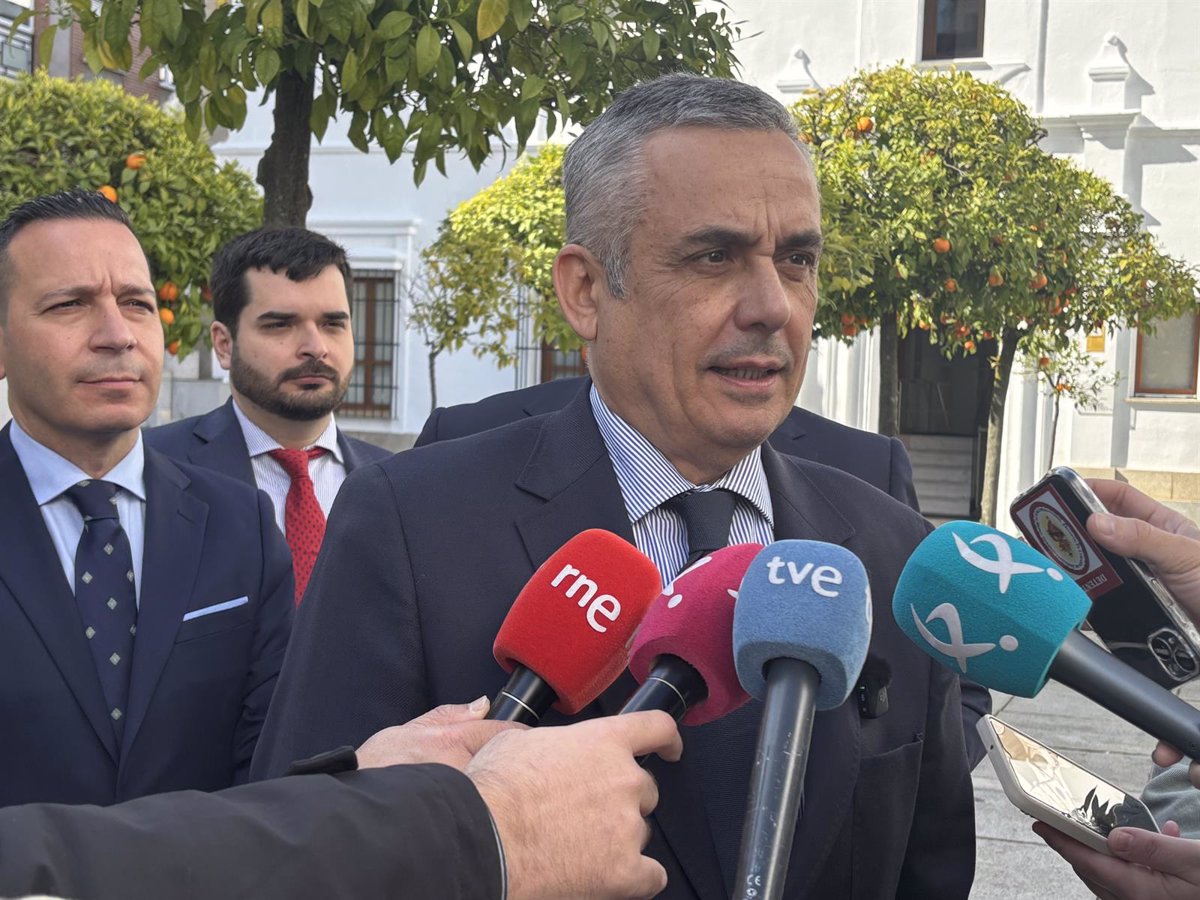 PP y Vox presentan en la Asamblea de Extremadura la Ley de Concordia para derogar la Ley de Memoria Histórica
