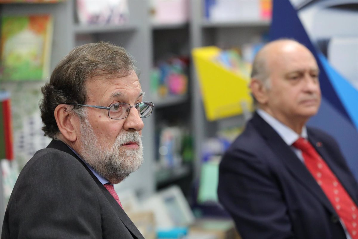 Rajoy y Fernández Díaz Comparecen Ante la Comisión de Investigación de la 'Operación Cataluña'