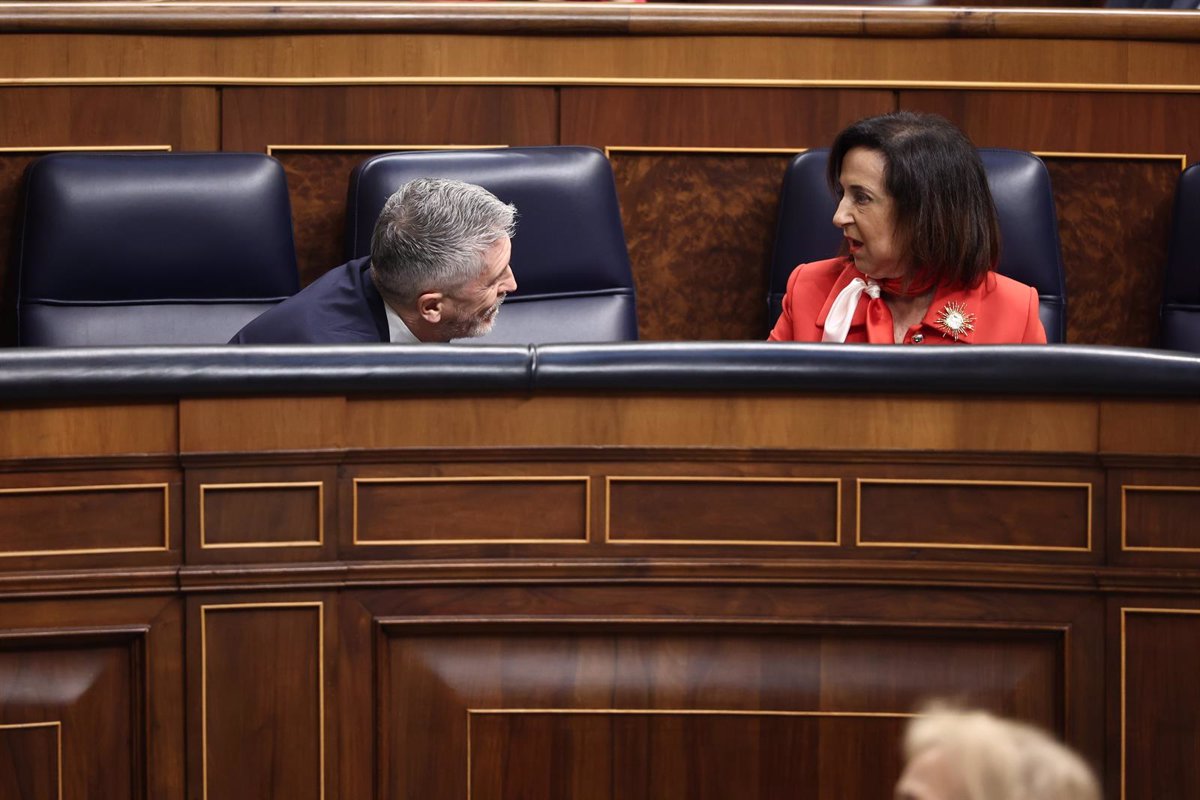 Robles asegura al PP que 'no hay riesgo para las fronteras' tras el acuerdo de inmigración con Junts