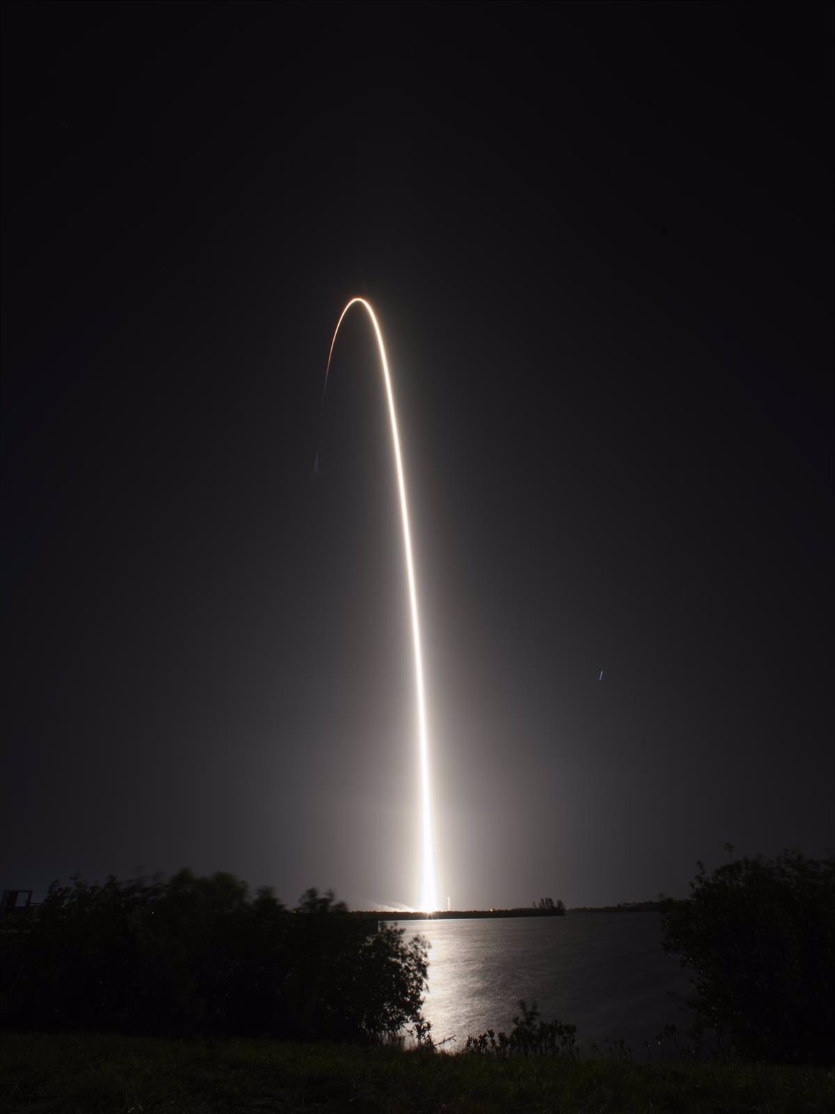 SpaceX Completa con Éxito la Misión de Regreso de Astronautas Estadounidenses a la Estación Espacial Internacional