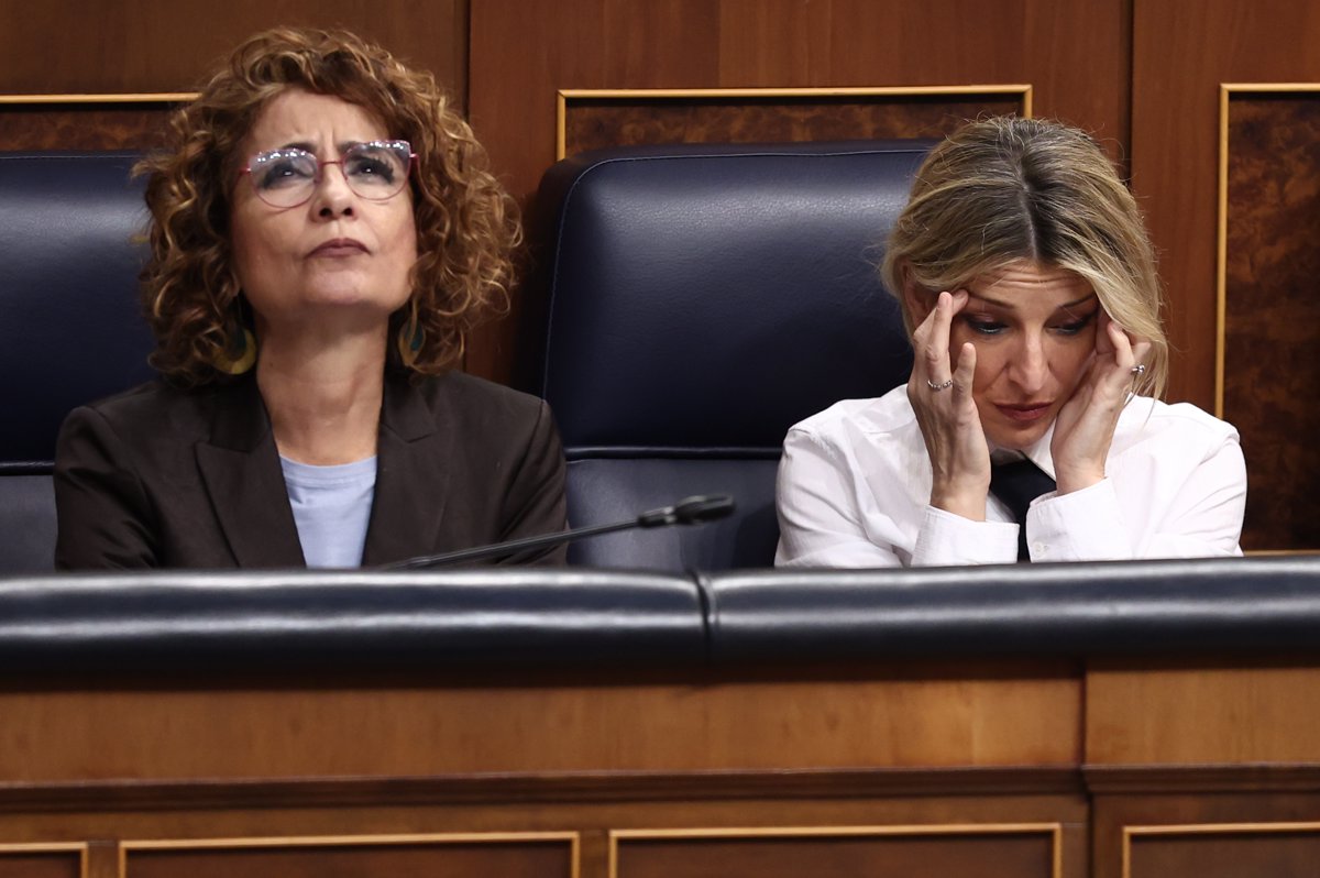 Sumar Considera Eliminar el Veto de Hacienda al SMI en el Congreso, Posible Alianza con el PP