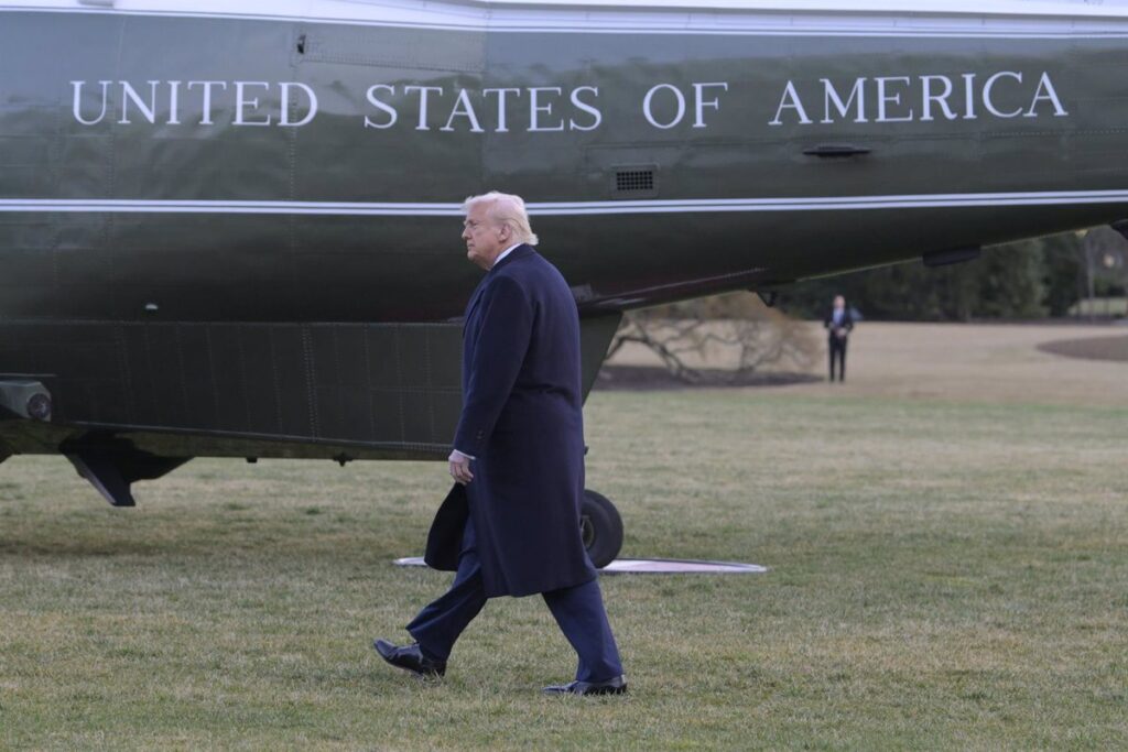 Trump Respaldó la Propuesta de Ley Presupuestaria y Solicita Plazo Hasta Septiembre para Organizar las Finanzas