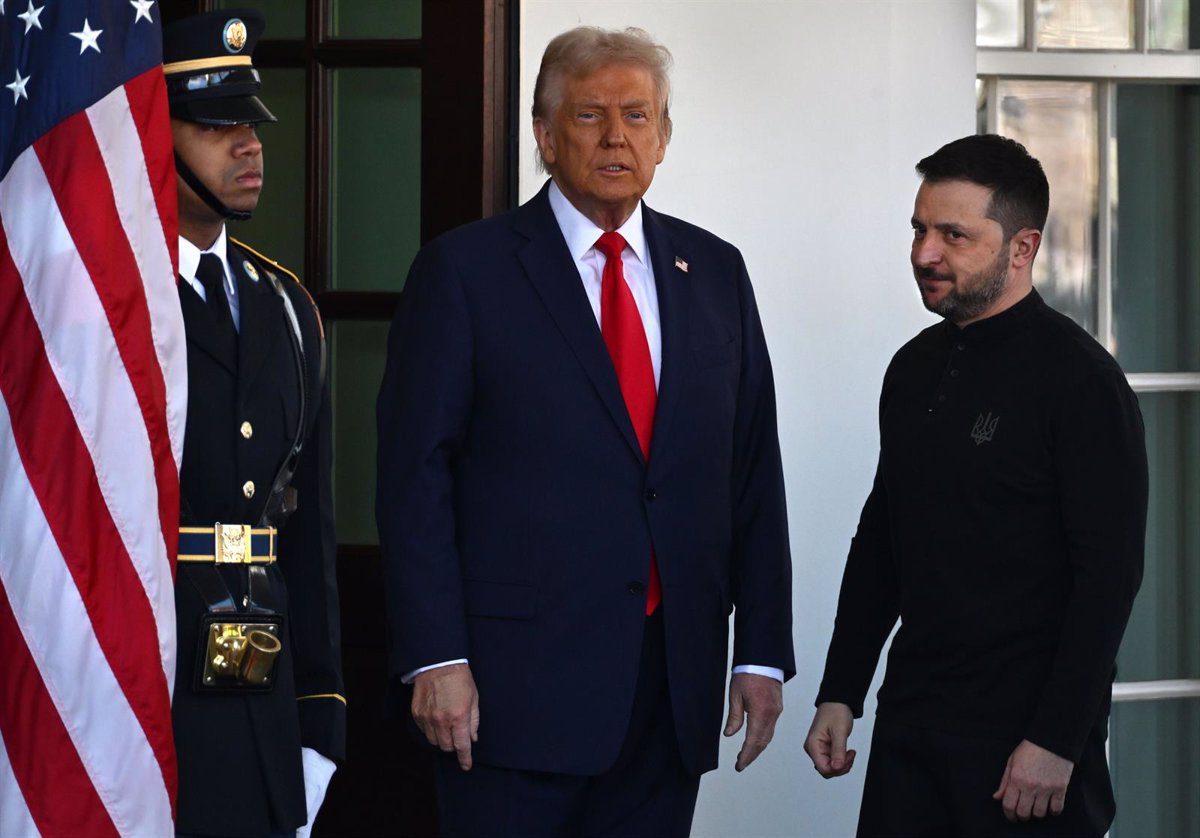 Trump critica a Zelenski por no enfocarse en la paz y centrarse en criticar a Putin