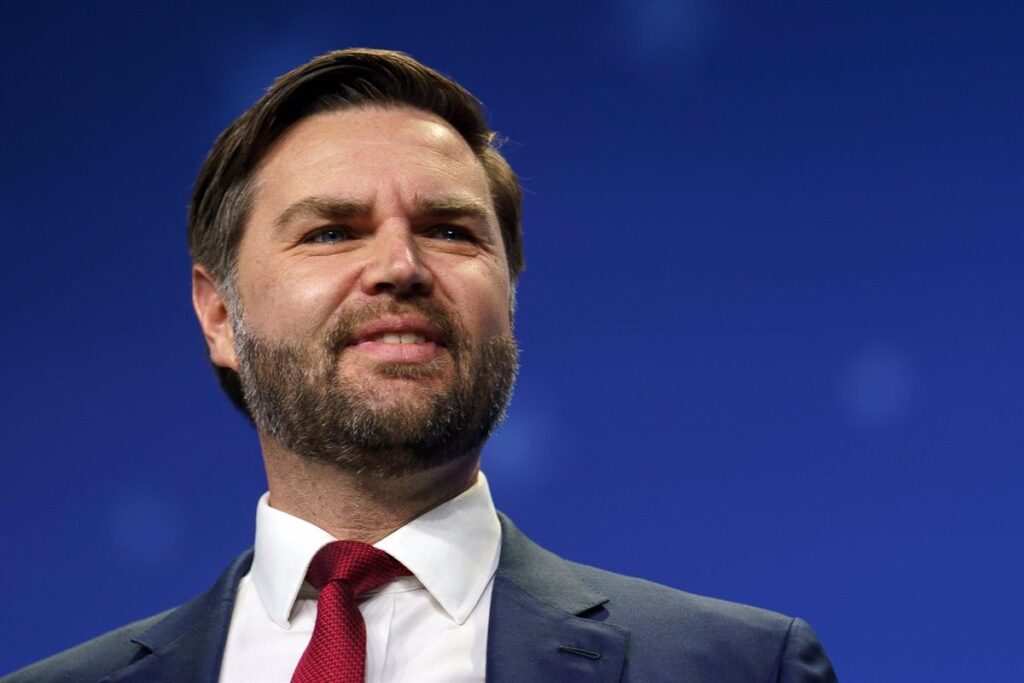 Vance critica la postura de Europa en la guerra de Ucrania y afirma que Trump es 'más realista'