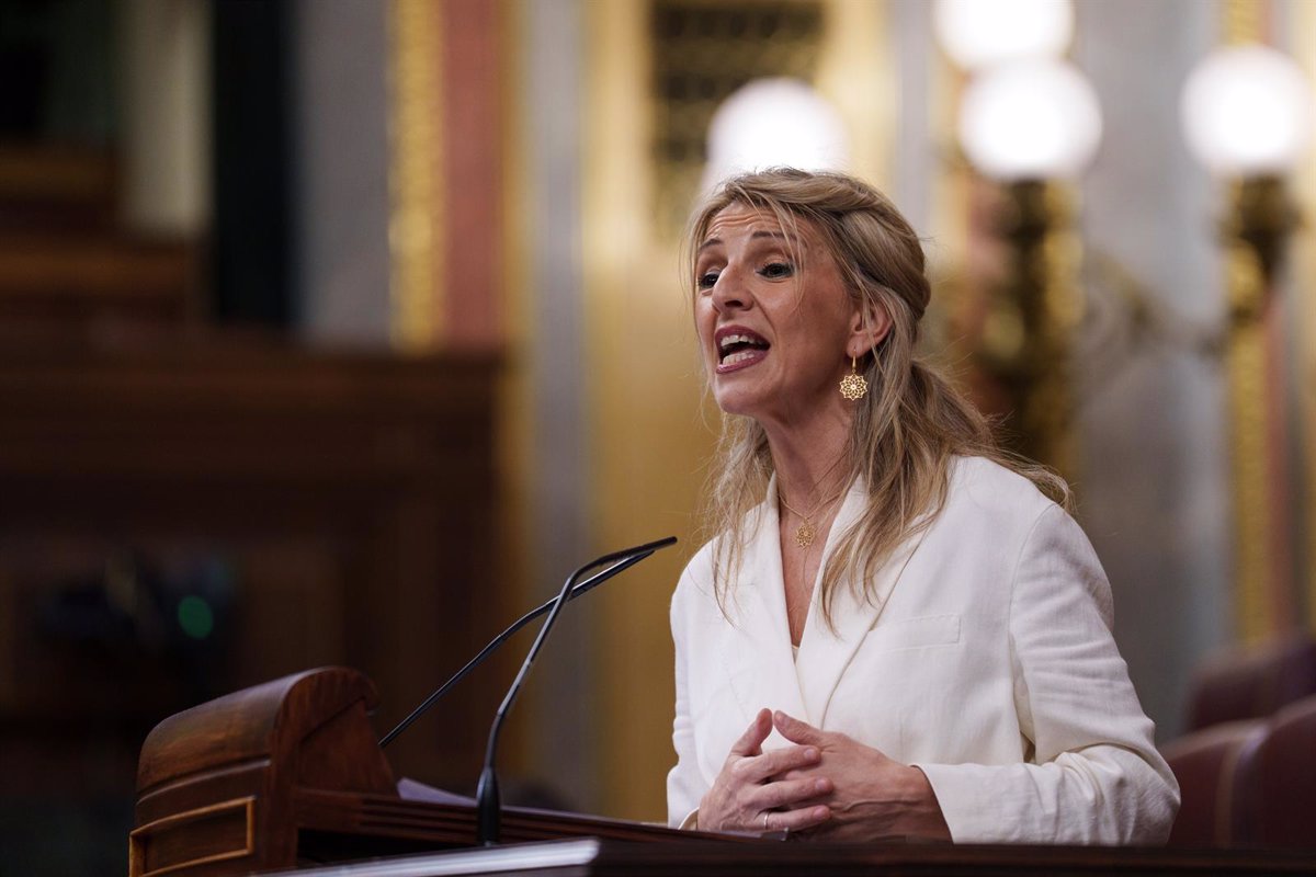 Yolanda Díaz asegura que Sánchez cumplirá su promesa de no recortar el gasto social a pesar del aumento en defensa