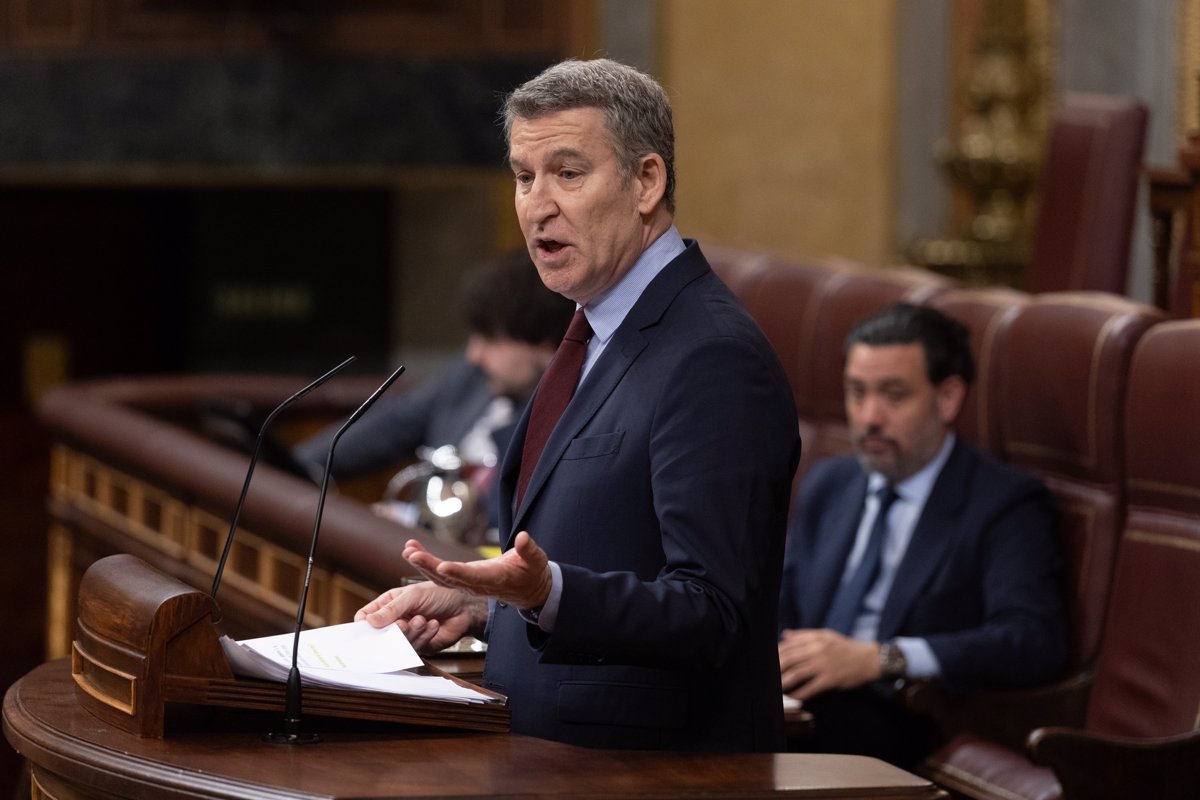 ¿Es Necesario Someterse a las Cortes o a las Urnas? Análisis y Opiniones