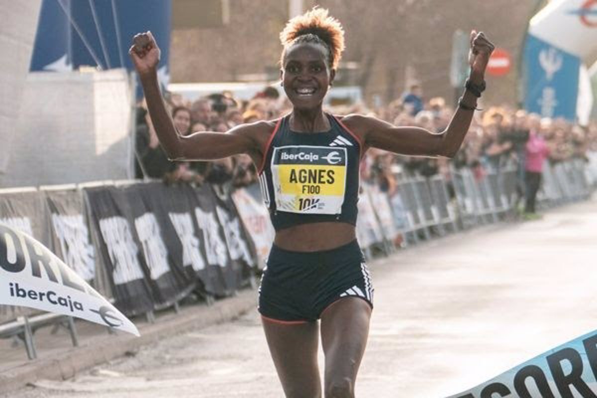 Agnes Ngetich rompe el récord mundial de 10 kilómetros en una carrera exclusivamente femenina.