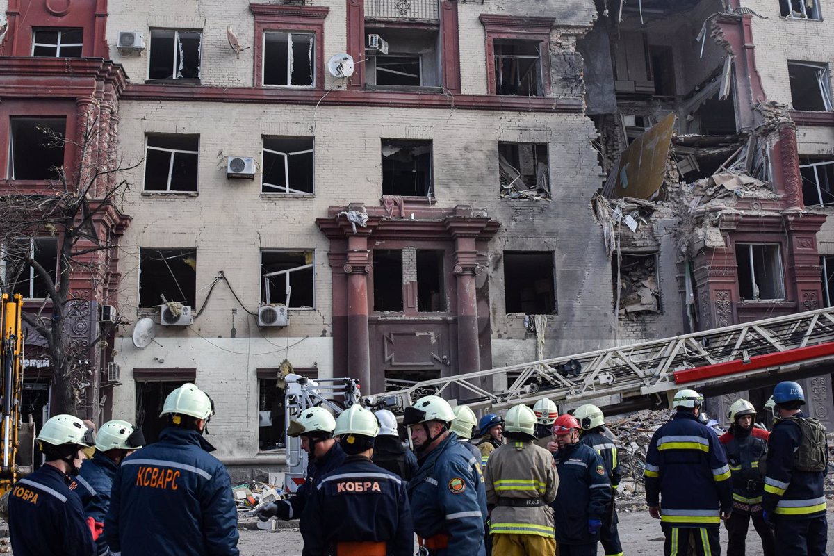 Alerta en Zaporiyia: Un muerto y más de 20 heridos en reciente bombardeo ruso