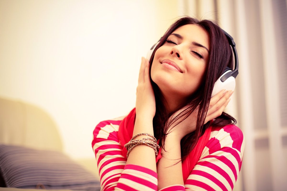 Así reacciona tu cerebro al escuchar tu música favorita (similar a la experiencia del sexo o la comida)
