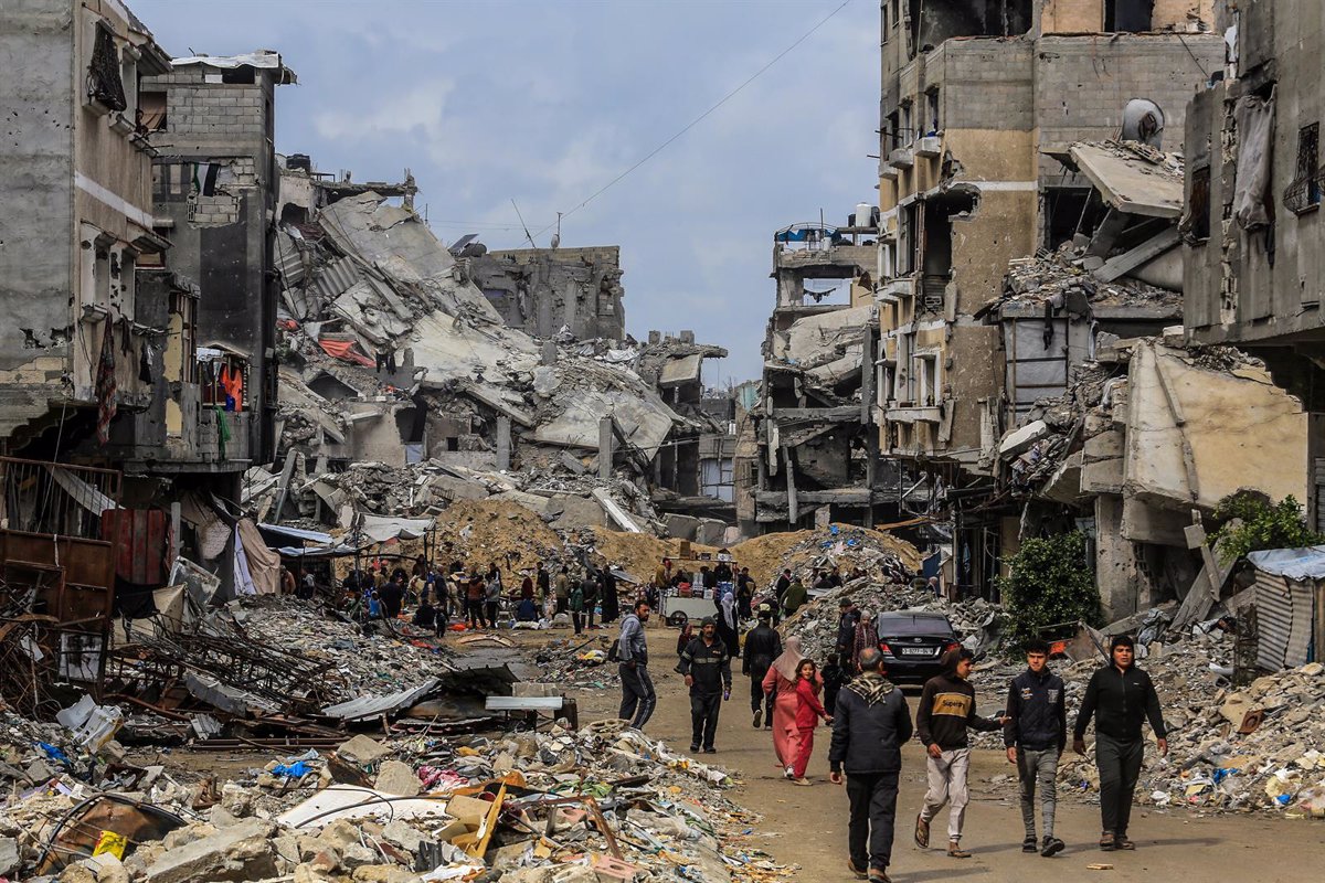 Atentado aéreo de Israel: cerca de 20 palestinos muertos tras bombardeo en un edificio del sur de Gaza