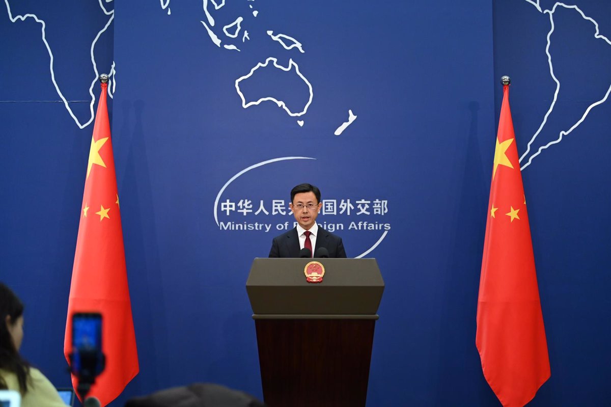 China desmiente las "falsas" afirmaciones de Trump sobre negociaciones de aranceles con Estados Unidos