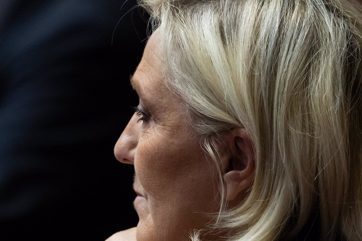 Concentración Masiva en París Esta Tarde: Resistencia Contra la Inhabilitación de Le Pen