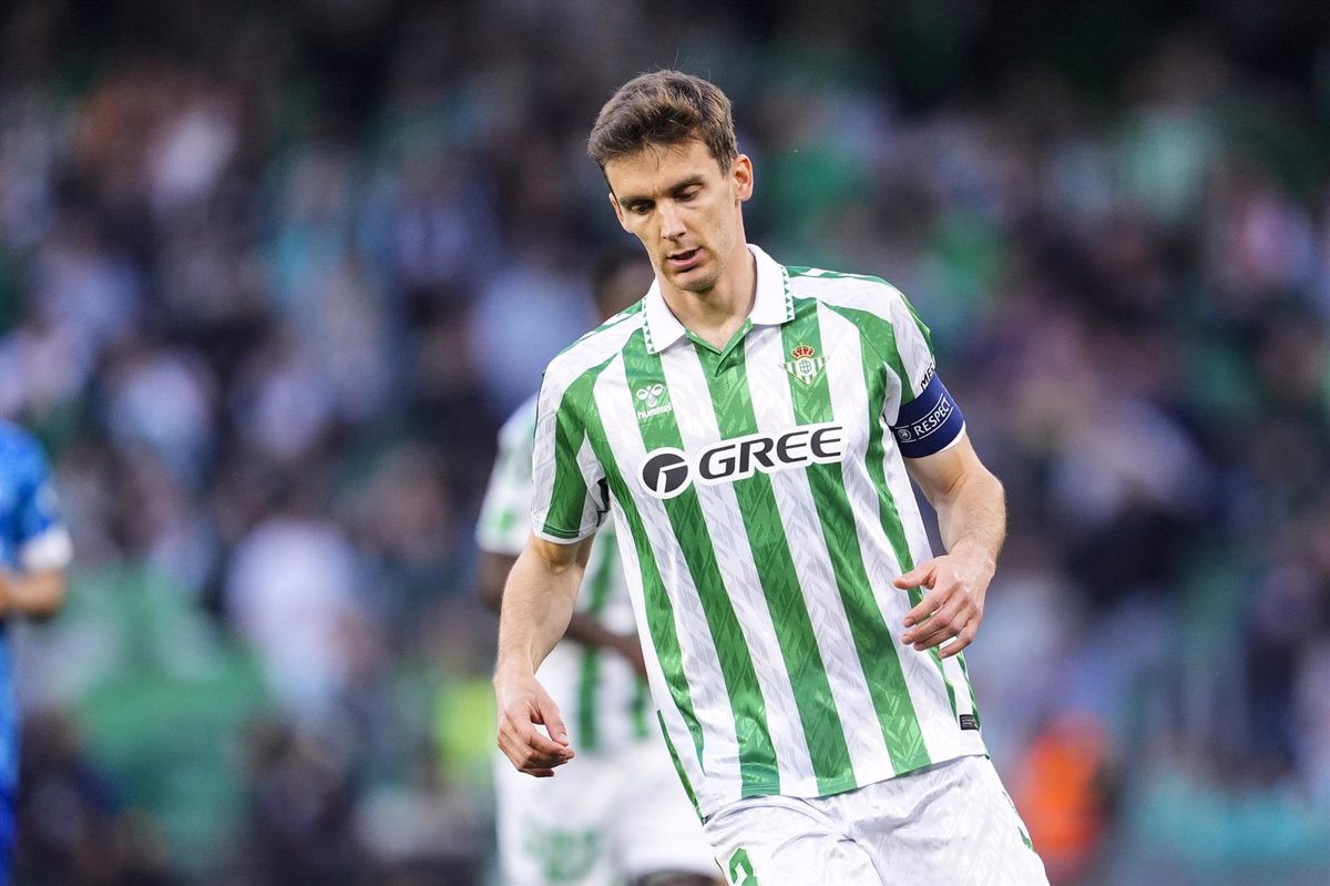 Diego Llorente sufre una lesión en el tendón proximal de los isquiotibiales izquierdo.