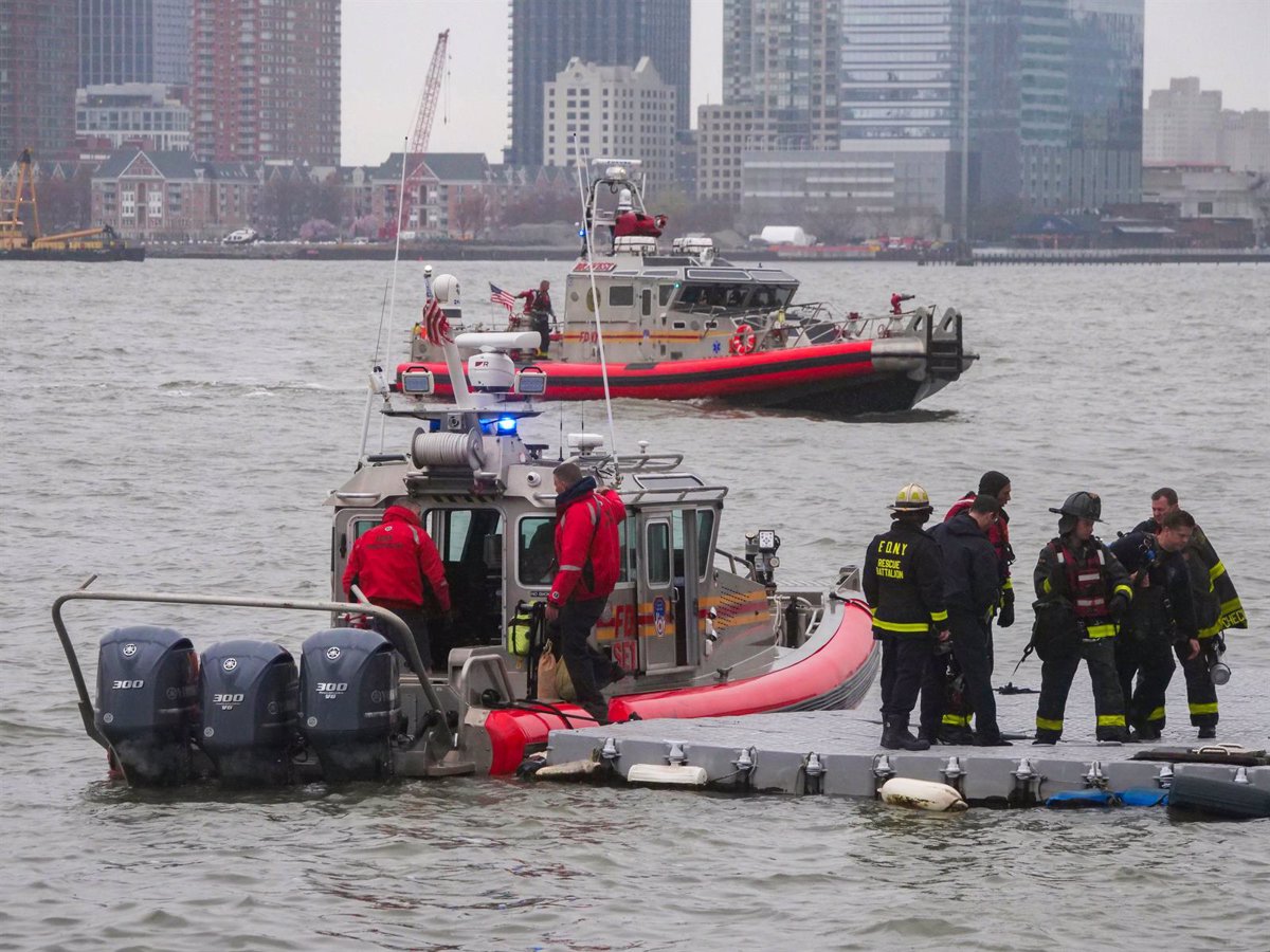 EE.UU. Anuncia el Cierre Inmediato de la Compañía Relacionada con el Accidente Aéreo en Nueva York