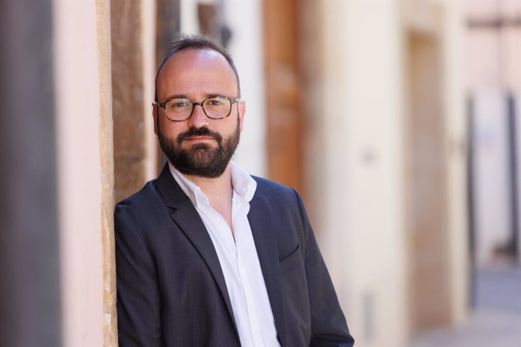 ERC Suspende Temporalmente a Su Presidente en la Comunidad Valenciana por Acusaciones de Acoso Sexual: Detalles del Caso
