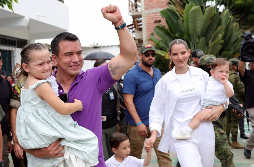 Ecuador: Gobierno Declara Alerta Máxima por Amenaza de Magnicidio al Presidente Noboa