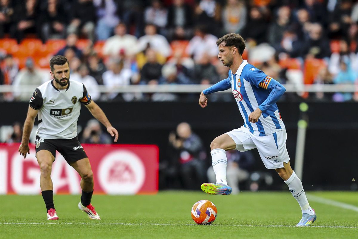 El Espanyol, en un tenso empate en Mestalla