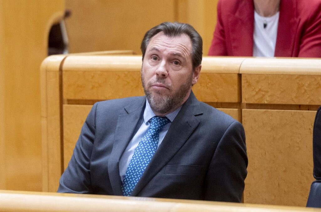 El PP solicita a Puente que aclare en el Senado la eliminación de ayudas al transporte para jóvenes en Andalucía