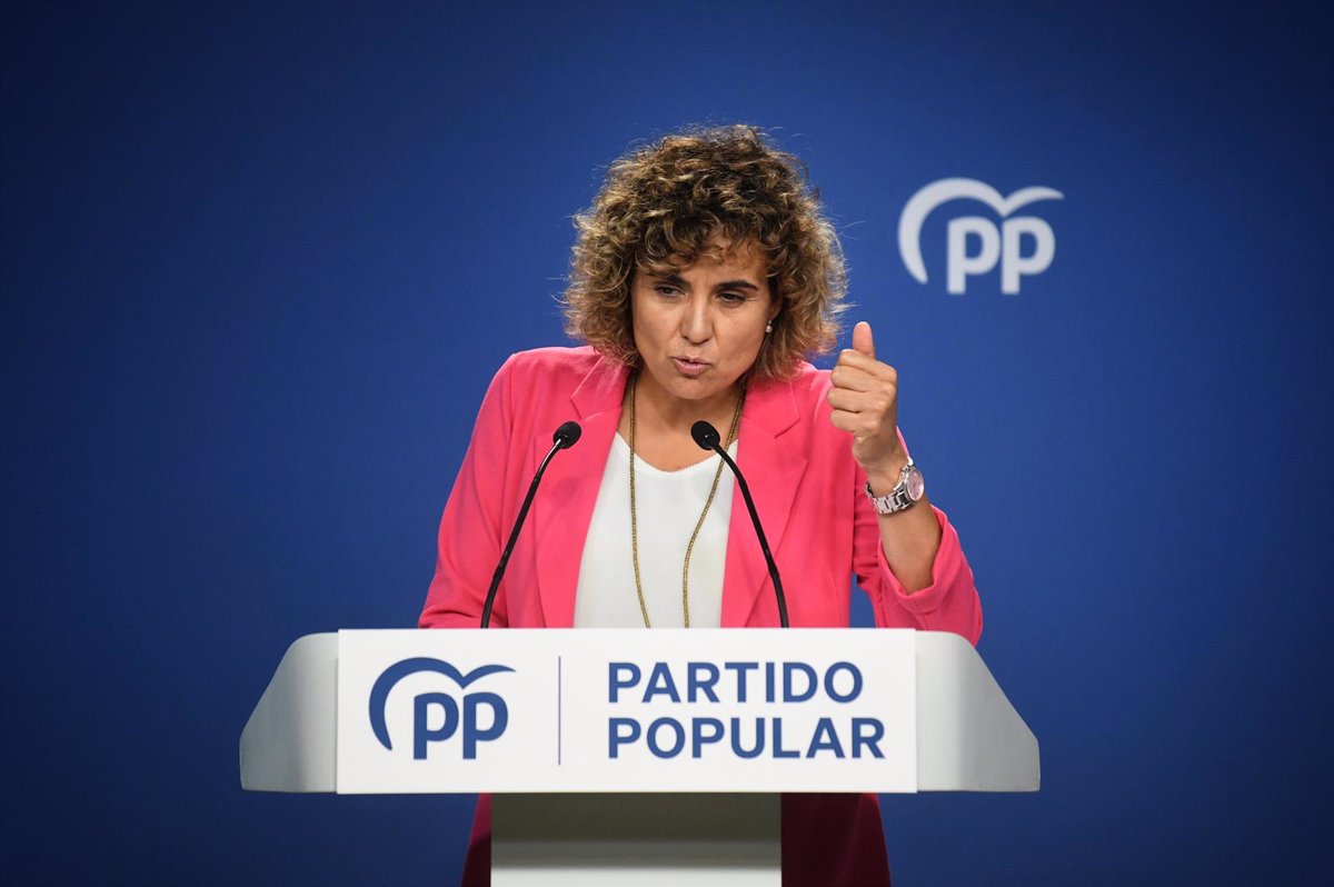 El PPE elige a Dolors Montserrat como nueva secretaria general en Valencia