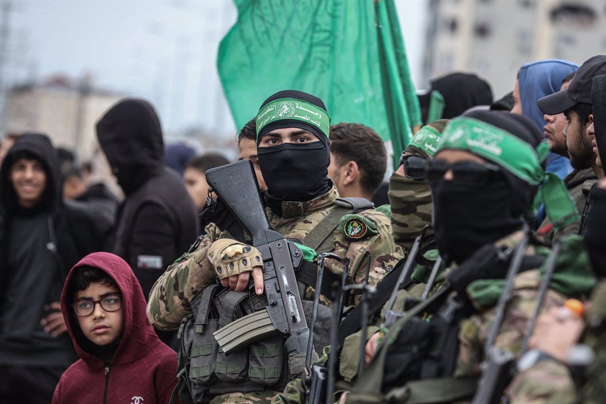 Hamás Considera Nueva Propuesta de Alto el Fuego Israeli en Gaza, Pero Rechaza Desarme