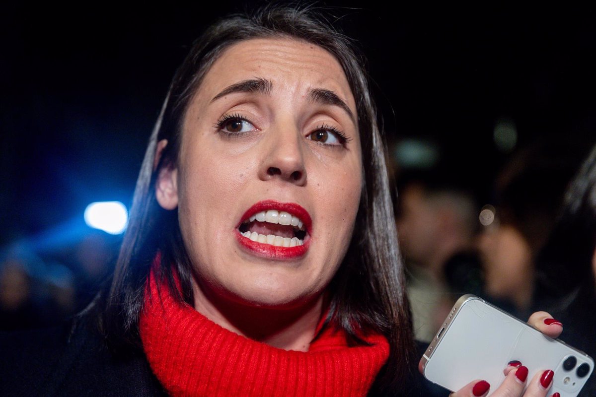 Irene Montero rechaza la unión con Sumar y urge a los seguidores de Yolanda Díaz a unirse al PSOE
