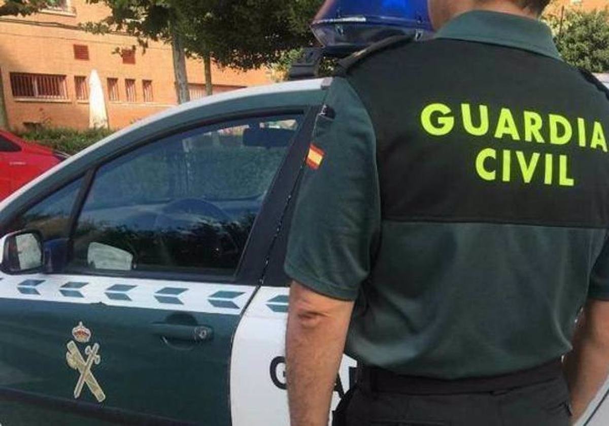 Operación Antinarcóticos en Cádiz y Sevilla: Cuatro Arrestos y Tiroteo con la Guardia Civil Deja un Herido